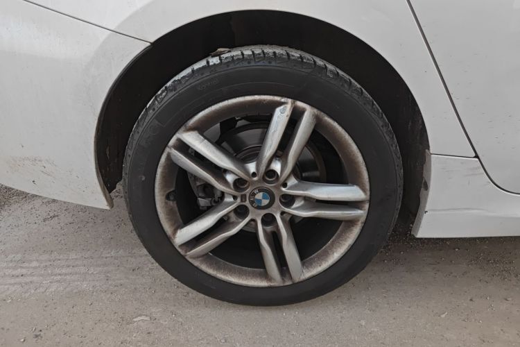 宝马1系 2022款 120i M运动曜夜版车身外观6008