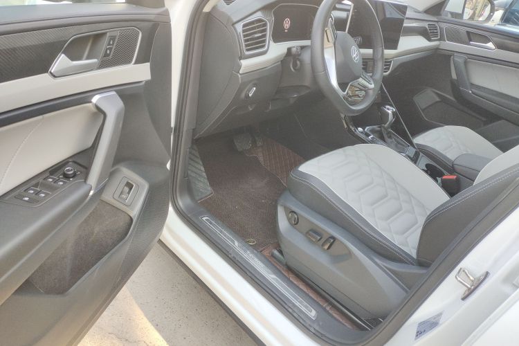 大众 探岳 2023款 300TSI 两驱豪华Plus进阶版中控内饰20