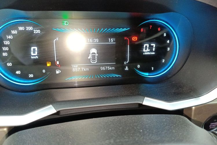 捷途X70 2023款 1.5T 手动超越版 5座中控内饰15