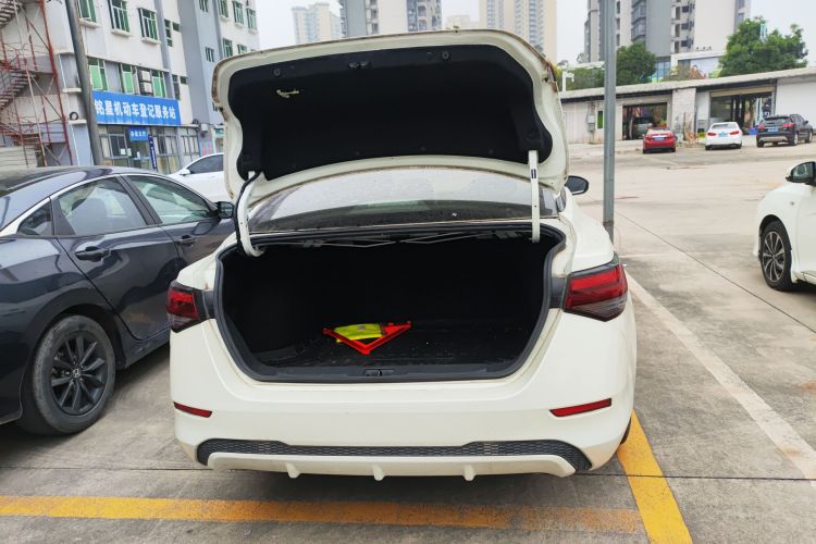 日产 轩逸 2020款 改款 1.6L XL CVT悦享版机舱底盘23