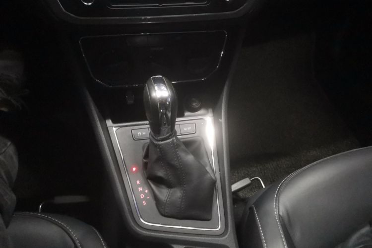 大众 朗逸 2015款 1.6L 自动舒适版中控内饰18