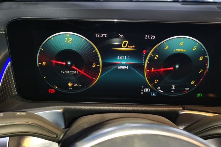 奔驰GLB 2021款 GLB 200 动感型局部细节14