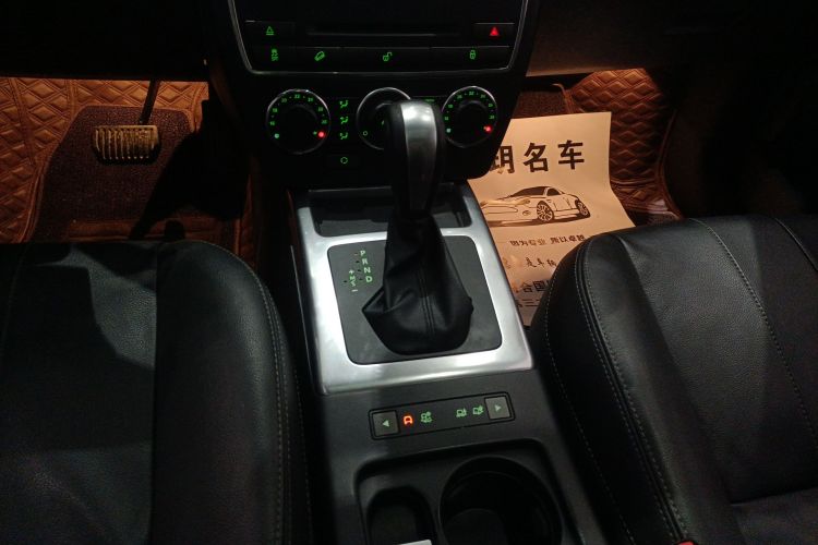 路虎 神行者2 2014款 2.0T Si4 SE汽油版局部细节18