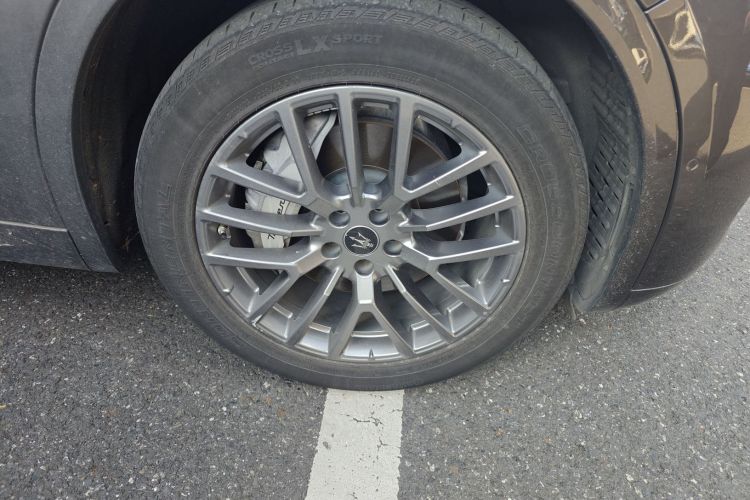 玛莎拉蒂 Grecale格雷嘉 2023款 2.0T GT车身外观10