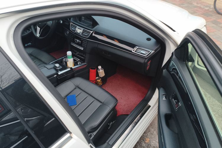 奔驰E级 2015款 E 180 L 运动型局部细节9005