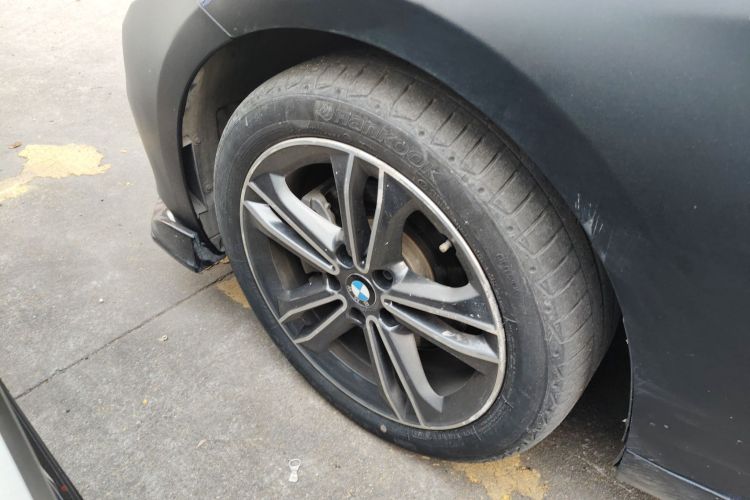 宝马1系 2018款 118i 运动型车身外观6007