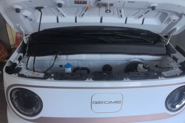 吉利银河 2024款 熊猫mini 200km 耐力熊机舱底盘24