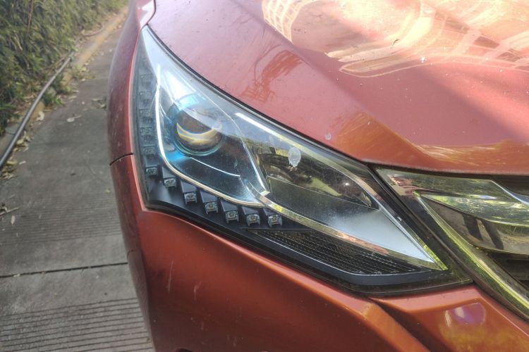 比亚迪 宋 2017款 盖世升级版 1.5TI 手动精英型车身外观8