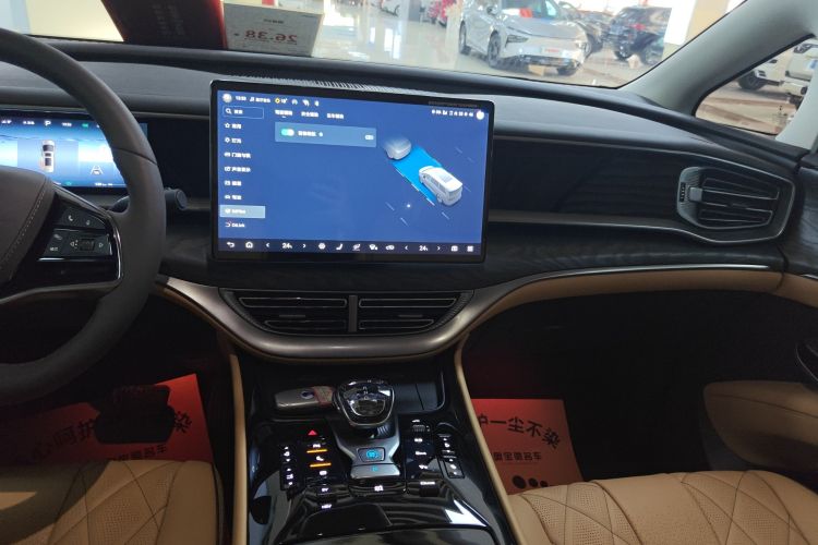 腾势D9 2024款 DM-i 1050 尊享型中控内饰16