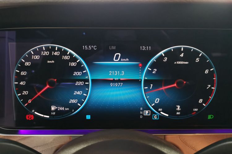 奔驰E级 2021款 改款 E 300 L 豪华型中控内饰14