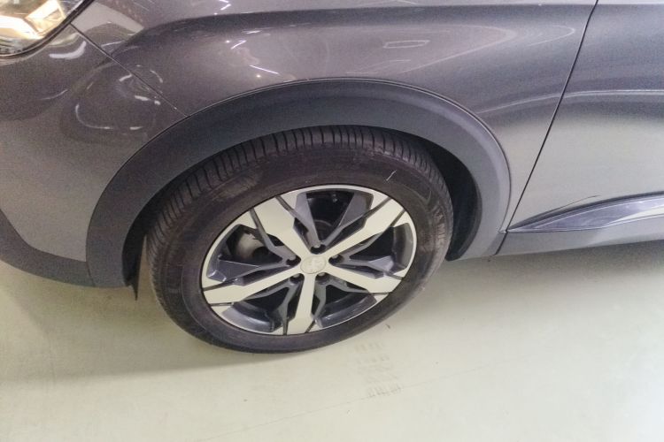 标致4008 2019款 改款 360THP 尝先版车身外观6007