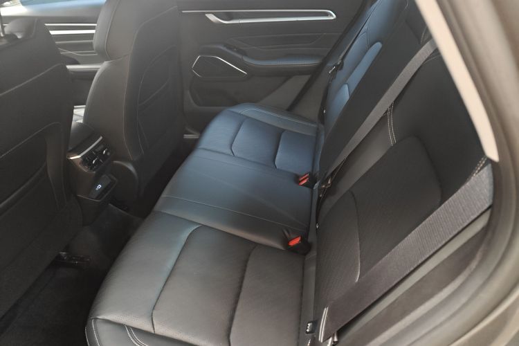 吉利汽车 帝豪 2023款 第4代冠军版 1.5L CVT豪华型中控内饰21