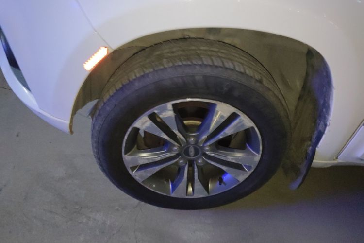 奇瑞 瑞虎3 2014款 1.6L 手动智尚版车身外观6007