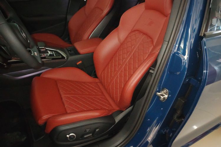 奥迪S4 2023款 S4 3.0TFSI中控内饰19