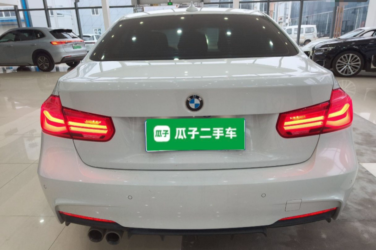 宝马3系 2019款 320i M运动套装车身外观6