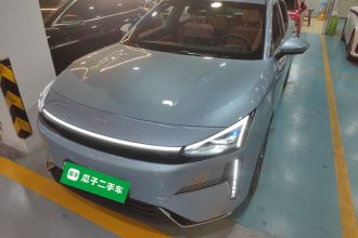 吉利银河 银河L6 2025款 EM-i 140km 星舰版