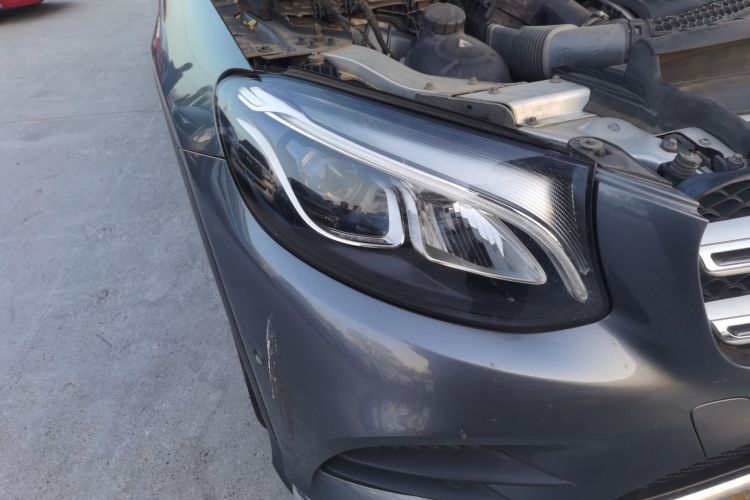 奔驰GLC 2016款 GLC 260 4MATIC 豪华型车身外观8