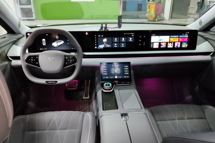 岚图汽车 岚图追光 2023款 四驱标准版中控内饰12