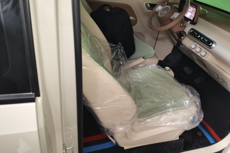 五菱汽车 宏光MINIEV 2024款 第三代 215km 青春版中控内饰41