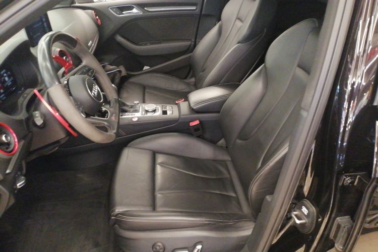 奥迪RS 3 2017款 RS 3 2.5T Limousine局部细节19