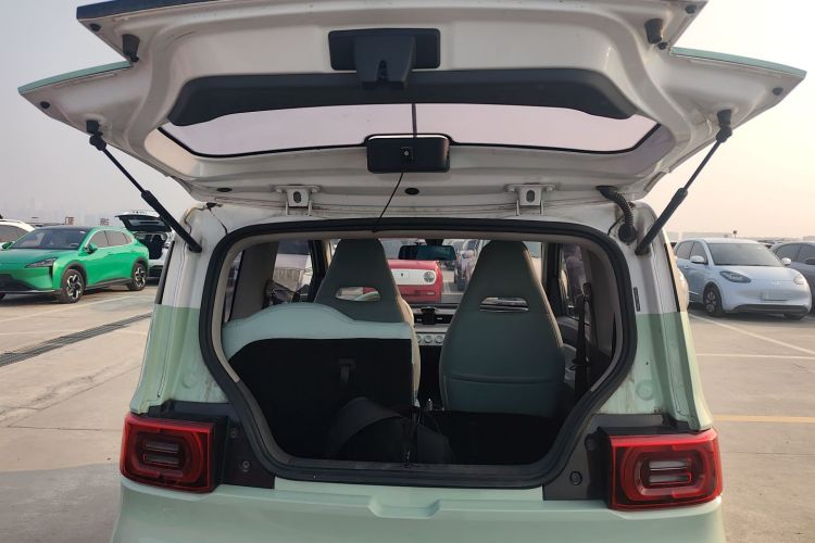 五菱汽车 宏光MINIEV 2021款 马卡龙时尚款 磷酸铁锂机舱底盘23