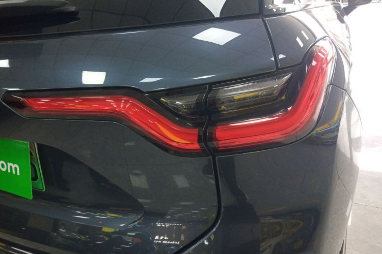 蔚来ES6 2020款 600KM 运动版车身外观9