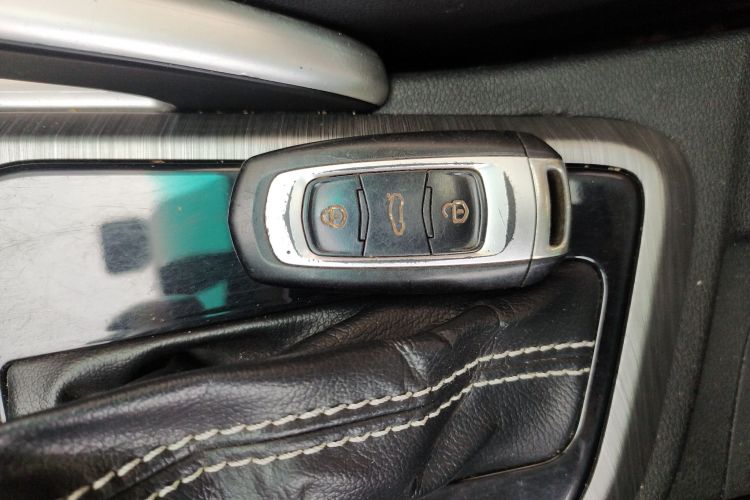 吉利汽车 远景X3 2017款 1.5L 自动尊贵型中控内饰11