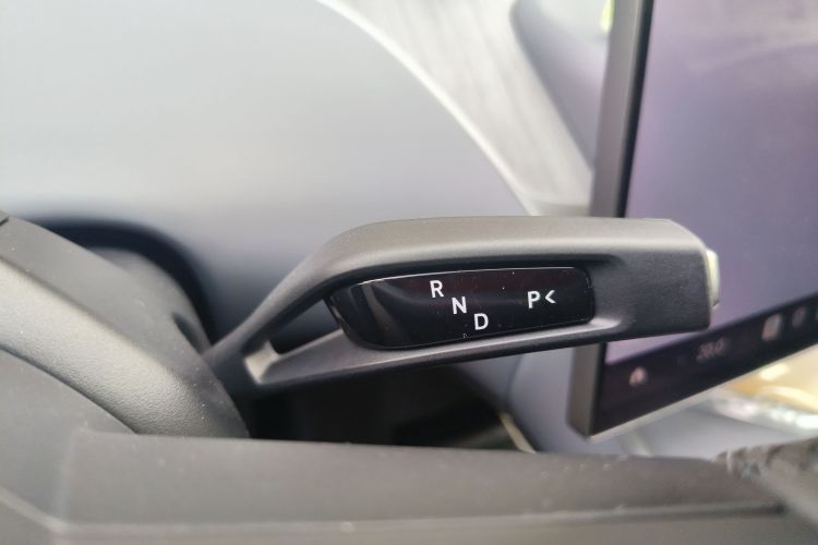 小米汽车 小米YU7 2025款 超长续航高性能四驱Max版中控内饰18