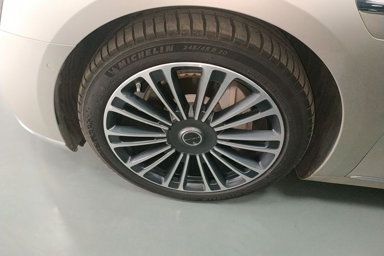 鸿蒙智行 享界S9 2024款 纯电 Ultra 四驱旗舰版车身外观6007