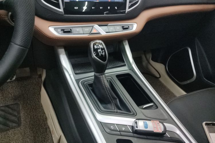 吉利汽车 远景X6 2018款 1.4T CVT 4G互联豪华型中控内饰18