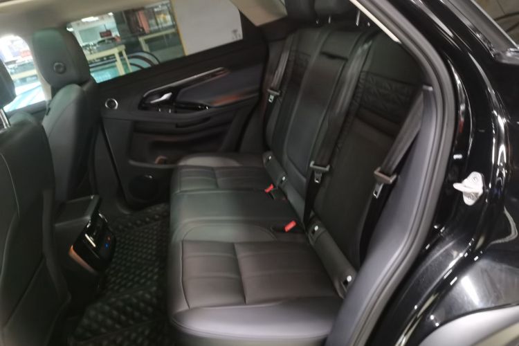 路虎 揽胜极光 2023款 极光L 249PS 科林斯古铜特别版中控内饰21