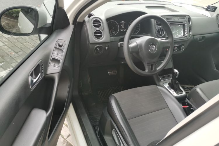 大众 途观 2015款 1.8TSI 自动两驱风尚版中控内饰7003
