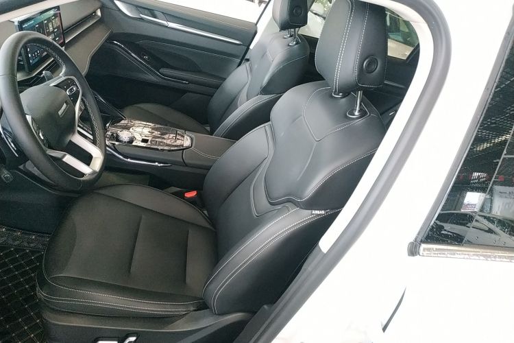 哈弗H6 2022款 第三代 1.5T 自动两驱Max中控内饰19