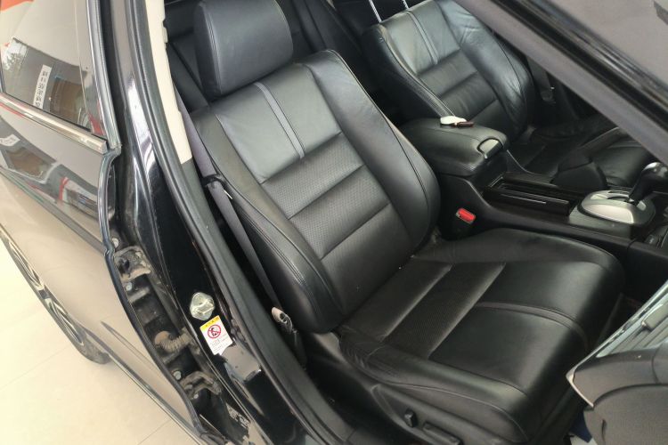 本田 歌诗图 2014款 2.4L 豪华导航版局部细节41