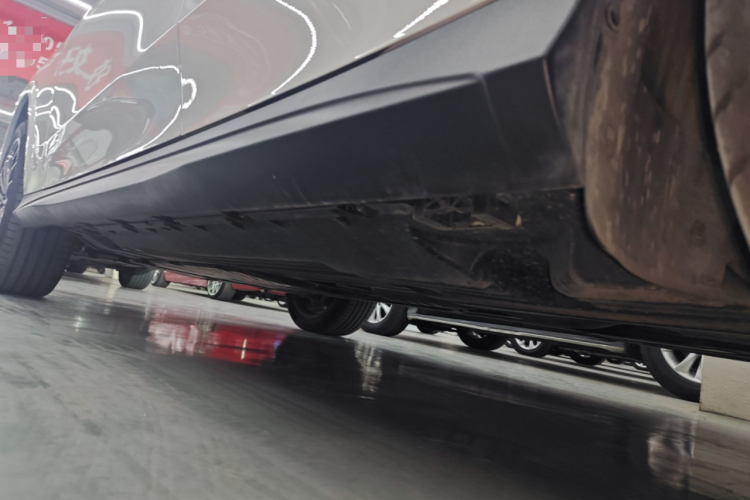 奔驰GLC轿跑 2024款 GLC 300 4MATIC 轿跑SUV局部细节9002