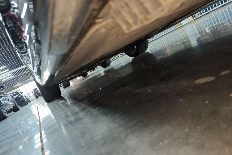 宝马3系 2025款 325Li M运动套装局部细节9001