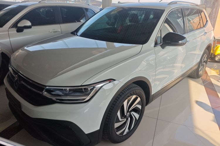 大众 途观L 2024款 300TSI 自动两驱智享版车身外观1