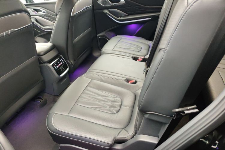 红旗HS7 PHEV 2024款 2.0T PHEV 四驱旗畅版 7座中控内饰21