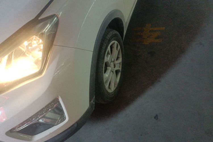 长安CS15 2016款 1.5L 自动时尚版车身外观6007