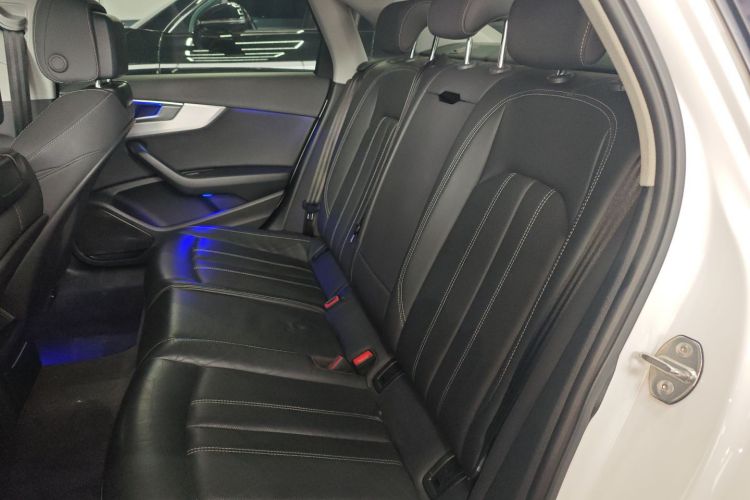 奥迪A4L 2020款 40 TFSI 时尚动感型中控内饰21