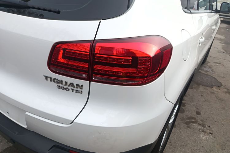 大众 途观 2017款 300TSI 自动两驱丝绸之路风尚版车身外观9