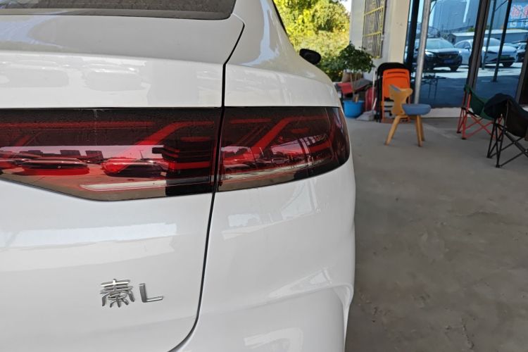 比亚迪 秦L 2024款 DM-i 120KM领先型车身外观9