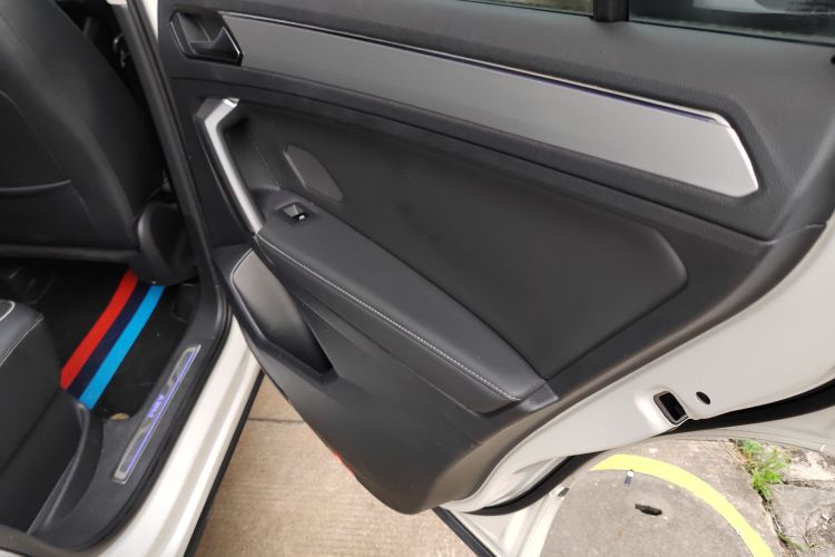 大众 途观L新能源 2020款 430PHEV 插电混动旗舰版中控内饰7006