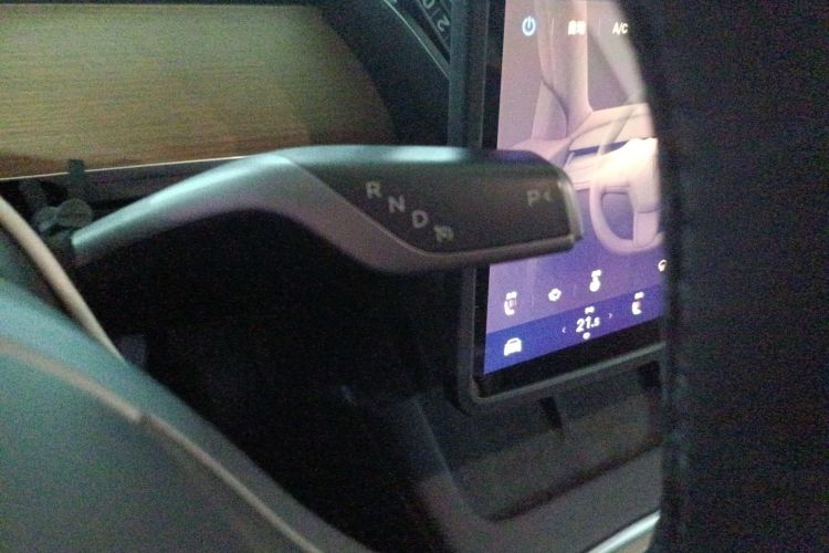 特斯拉 Model Y 2022款 改款 后轮驱动版中控内饰18