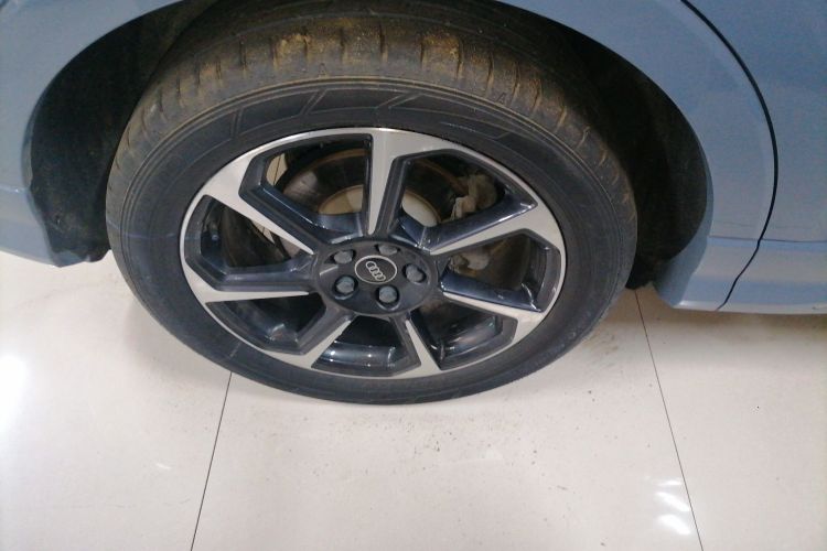 奥迪Q3 2022款 40 TFSI RS套件燃速型车身外观6008