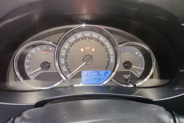 丰田 雷凌 2016款 1.6G CVT精英版中控内饰14