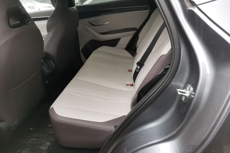 比亚迪 宋PLUS新能源 2025款 EV 智驾版 520km 尊贵型中控内饰21