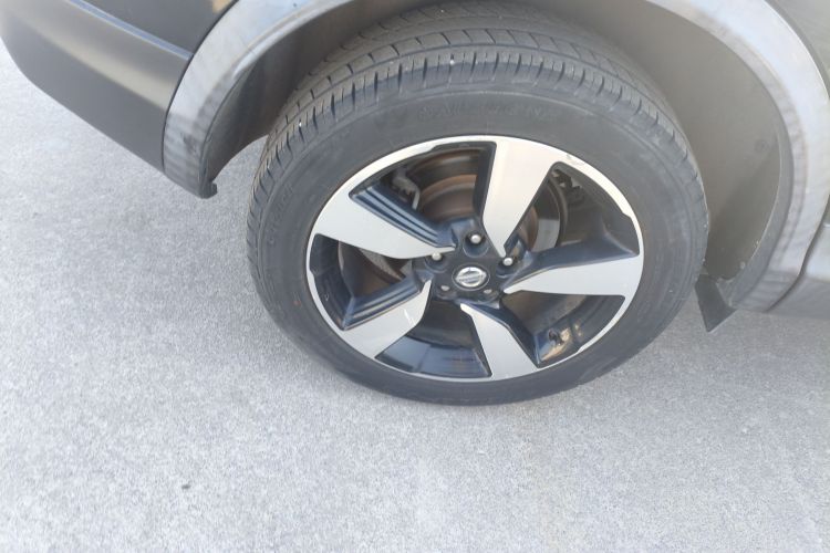 日产 逍客 2017款 2.0L CVT豪华版 国V车身外观6008