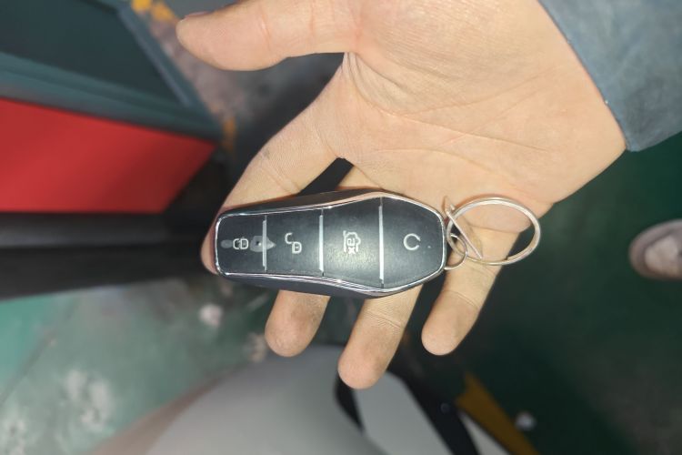 比亚迪 海豚 2021款 405km 时尚版中控内饰7001