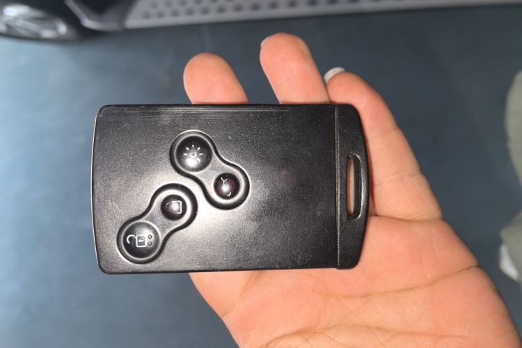 雷诺 科雷傲(进口) 2014款 改款 2.0L 两驱时尚版中控内饰7001